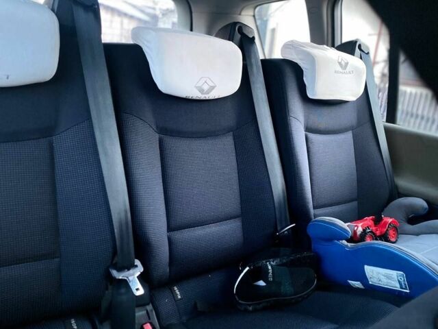 Синий Рено 4, объемом двигателя 1.9 л и пробегом 336 тыс. км за 5100 $, фото 6 на Automoto.ua