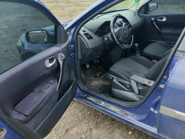 Синий Рено 4, объемом двигателя 0 л и пробегом 409 тыс. км за 4100 $, фото 7 на Automoto.ua