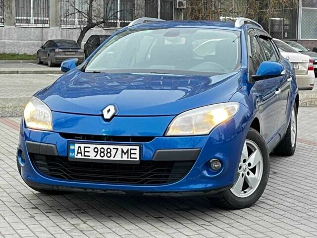 Синий Рено 4, объемом двигателя 1.5 л и пробегом 296 тыс. км за 7700 $, фото 3 на Automoto.ua