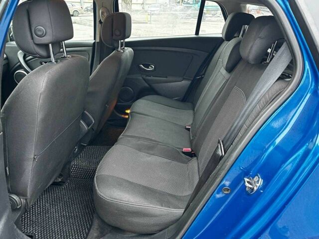 Синий Рено 4, объемом двигателя 1.5 л и пробегом 296 тыс. км за 7700 $, фото 11 на Automoto.ua