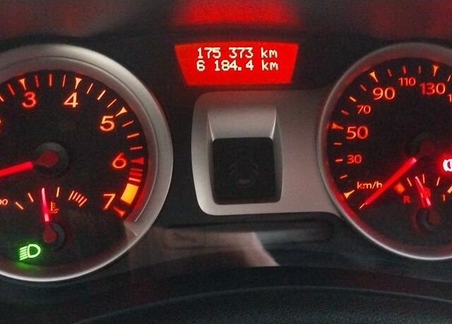 Синий Рено 4, объемом двигателя 1.1 л и пробегом 175 тыс. км за 5300 $, фото 7 на Automoto.ua
