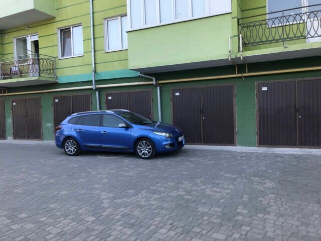 Синий Рено 4, объемом двигателя 1.5 л и пробегом 260 тыс. км за 9317 $, фото 3 на Automoto.ua