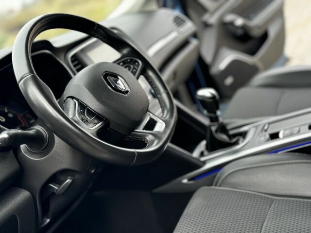 Синий Рено 4, объемом двигателя 0 л и пробегом 217 тыс. км за 13500 $, фото 11 на Automoto.ua