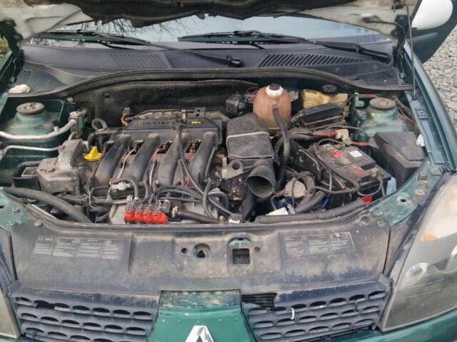 Зеленый Рено 4, объемом двигателя 1.3 л и пробегом 30 тыс. км за 1800 $, фото 5 на Automoto.ua