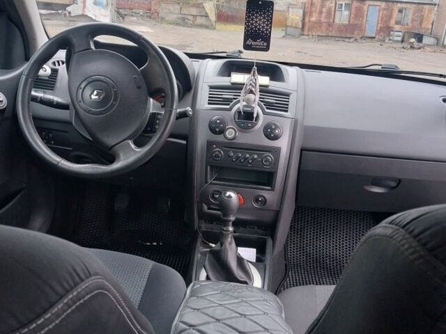 Зеленый Рено 4, объемом двигателя 2 л и пробегом 350 тыс. км за 4600 $, фото 2 на Automoto.ua