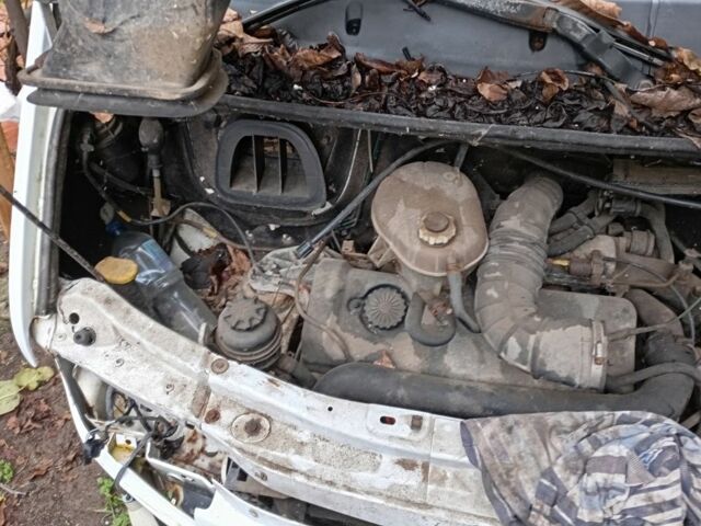 Зелений Рено 4, об'ємом двигуна 2.8 л та пробігом 500 тис. км за 1250 $, фото 4 на Automoto.ua