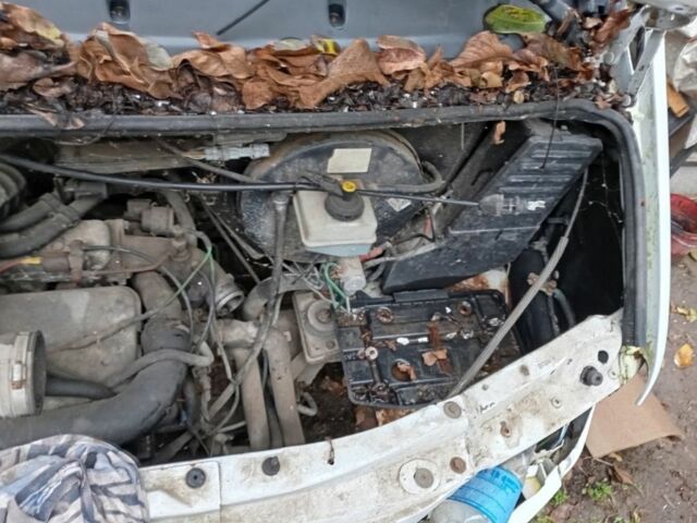 Зелений Рено 4, об'ємом двигуна 2.8 л та пробігом 500 тис. км за 1250 $, фото 8 на Automoto.ua