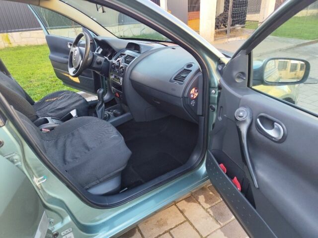 Зеленый Рено 4, объемом двигателя 1.4 л и пробегом 180 тыс. км за 4199 $, фото 8 на Automoto.ua