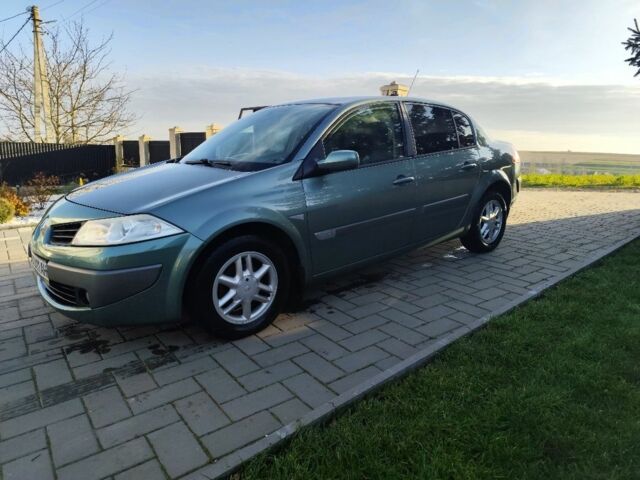 Зеленый Рено 4, объемом двигателя 1.4 л и пробегом 180 тыс. км за 4199 $, фото 1 на Automoto.ua