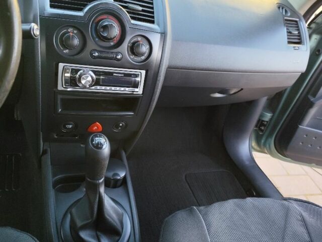 Зеленый Рено 4, объемом двигателя 1.4 л и пробегом 180 тыс. км за 4199 $, фото 5 на Automoto.ua