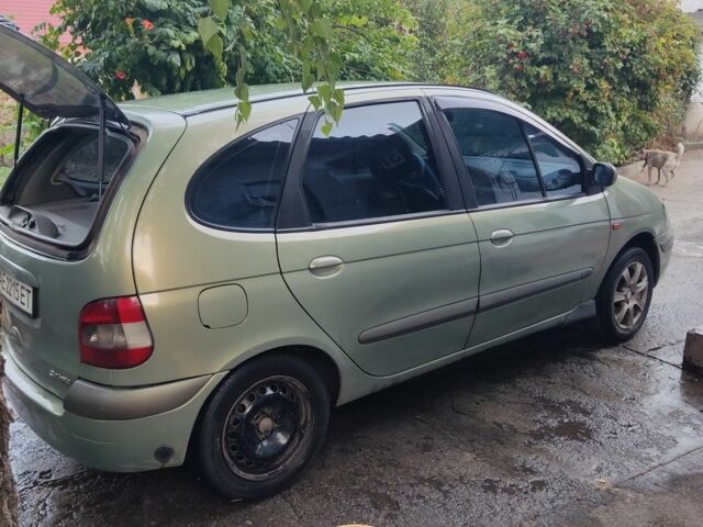 Зеленый Рено 4, объемом двигателя 2 л и пробегом 290 тыс. км за 2500 $, фото 2 на Automoto.ua