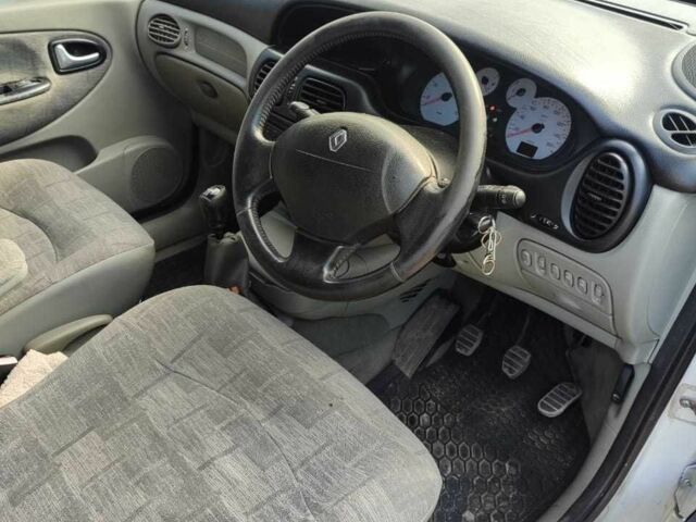 Зеленый Рено 4, объемом двигателя 1.6 л и пробегом 150 тыс. км за 2670 $, фото 7 на Automoto.ua
