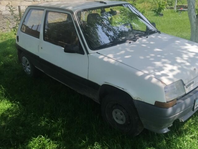 Білий Рено 5, об'ємом двигуна 1.4 л та пробігом 3 тис. км за 200 $, фото 1 на Automoto.ua
