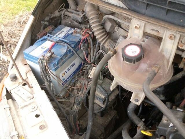 Білий Рено 5, об'ємом двигуна 2.5 л та пробігом 500 тис. км за 3000 $, фото 6 на Automoto.ua