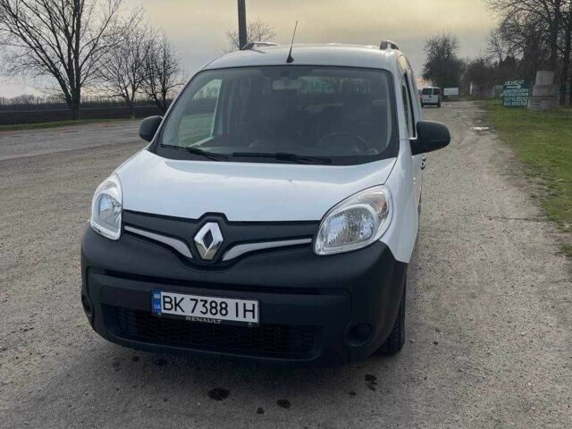 Белый Рено 5, объемом двигателя 1.5 л и пробегом 120 тыс. км за 13000 $, фото 1 на Automoto.ua