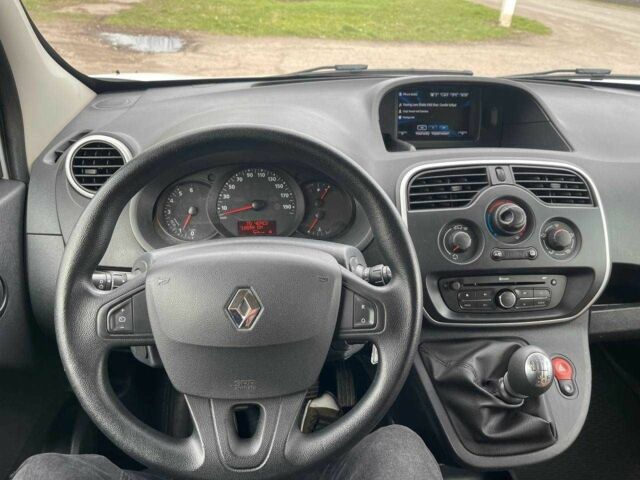 Белый Рено 5, объемом двигателя 1.5 л и пробегом 120 тыс. км за 13000 $, фото 12 на Automoto.ua