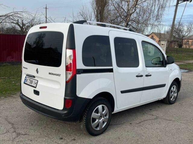 Белый Рено 5, объемом двигателя 1.5 л и пробегом 120 тыс. км за 13000 $, фото 3 на Automoto.ua