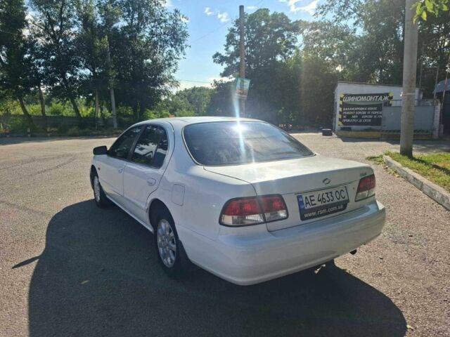 Белый Рено 5, объемом двигателя 2 л и пробегом 309 тыс. км за 2464 $, фото 6 на Automoto.ua