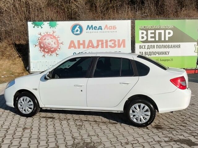 Білий Рено 5, об'ємом двигуна 0.14 л та пробігом 30 тис. км за 4342 $, фото 1 на Automoto.ua