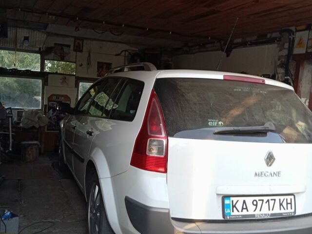 Білий Рено 5, об'ємом двигуна 0 л та пробігом 120 тис. км за 5977 $, фото 5 на Automoto.ua