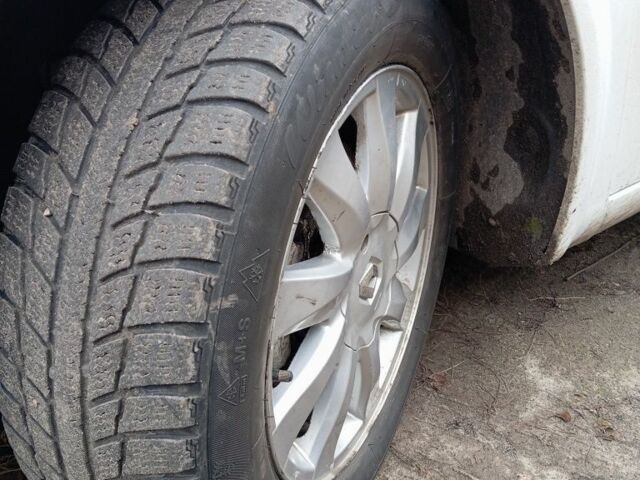 Білий Рено 5, об'ємом двигуна 0 л та пробігом 120 тис. км за 5977 $, фото 9 на Automoto.ua