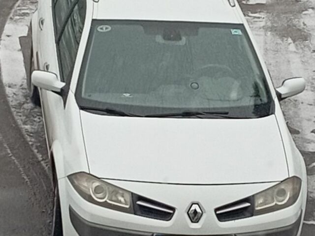 Білий Рено 5, об'ємом двигуна 0 л та пробігом 120 тис. км за 5977 $, фото 2 на Automoto.ua