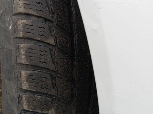 Білий Рено 5, об'ємом двигуна 1.5 л та пробігом 120 тис. км за 5816 $, фото 9 на Automoto.ua