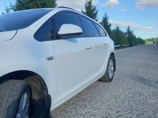 Білий Рено 5, об'ємом двигуна 1.2 л та пробігом 212 тис. км за 7000 $, фото 3 на Automoto.ua