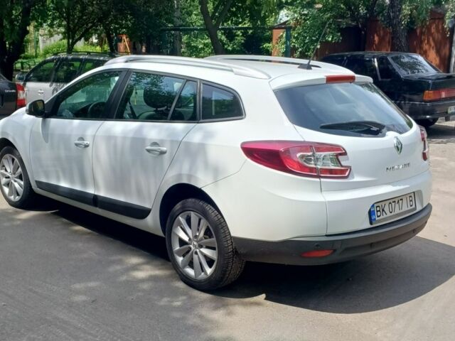 Белый Рено 5, объемом двигателя 1.5 л и пробегом 247 тыс. км за 7800 $, фото 5 на Automoto.ua