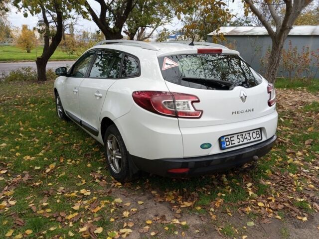 Белый Рено 5, объемом двигателя 1.5 л и пробегом 267 тыс. км за 6499 $, фото 2 на Automoto.ua