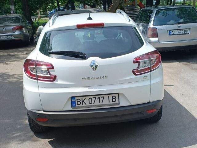 Белый Рено 5, объемом двигателя 1.5 л и пробегом 247 тыс. км за 7800 $, фото 3 на Automoto.ua