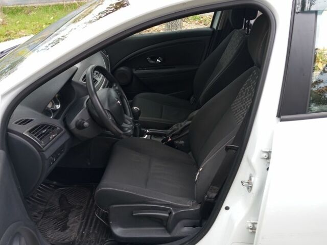 Белый Рено 5, объемом двигателя 1.5 л и пробегом 267 тыс. км за 6499 $, фото 9 на Automoto.ua