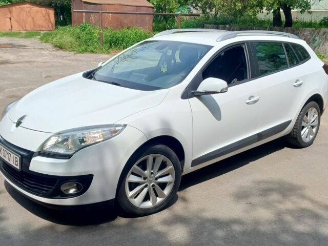 Белый Рено 5, объемом двигателя 1.5 л и пробегом 247 тыс. км за 7800 $, фото 4 на Automoto.ua
