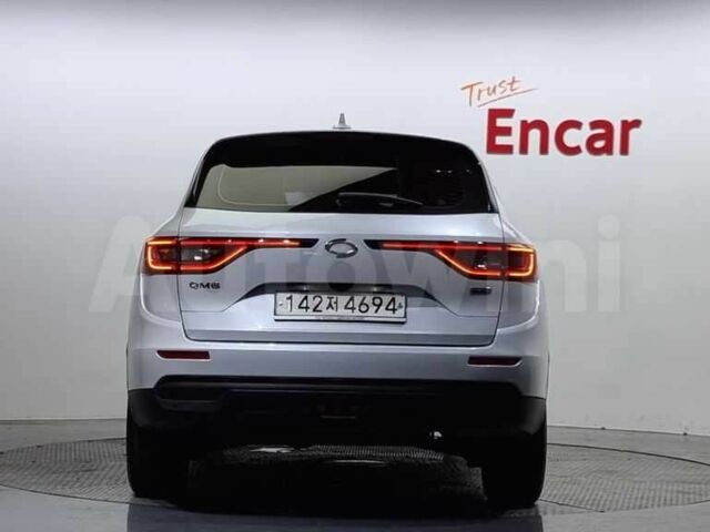 Белый Рено 5, объемом двигателя 2 л и пробегом 121 тыс. км за 11800 $, фото 2 на Automoto.ua