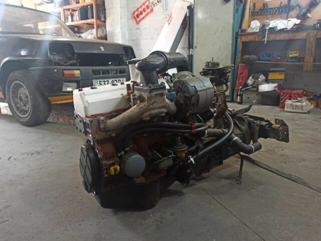 Черный Рено 5, объемом двигателя 1.4 л и пробегом 1 тыс. км за 3000 $, фото 7 на Automoto.ua