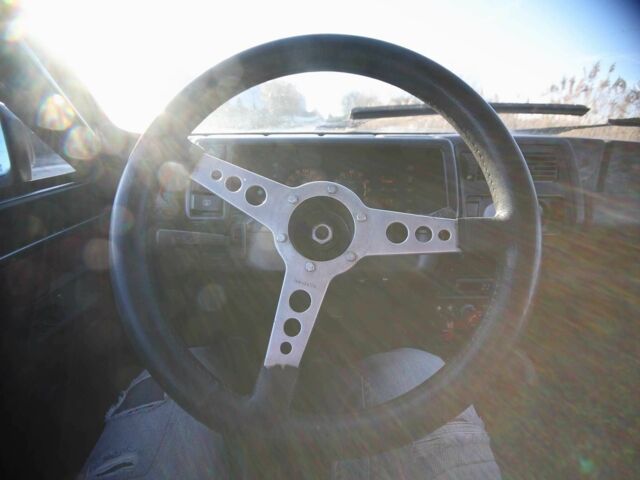 Черный Рено 5, объемом двигателя 1.4 л и пробегом 1 тыс. км за 3000 $, фото 8 на Automoto.ua