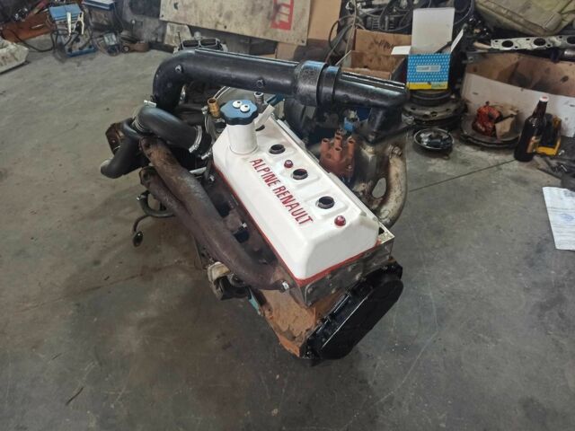 Черный Рено 5, объемом двигателя 1.4 л и пробегом 1 тыс. км за 3000 $, фото 5 на Automoto.ua