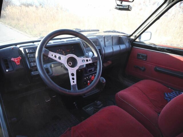 Черный Рено 5, объемом двигателя 1.4 л и пробегом 1 тыс. км за 3000 $, фото 3 на Automoto.ua