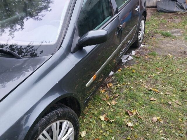 Черный Рено 5, объемом двигателя 2 л и пробегом 2 тыс. км за 900 $, фото 3 на Automoto.ua