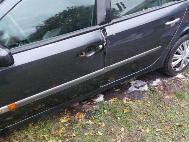 Черный Рено 5, объемом двигателя 2 л и пробегом 2 тыс. км за 900 $, фото 5 на Automoto.ua