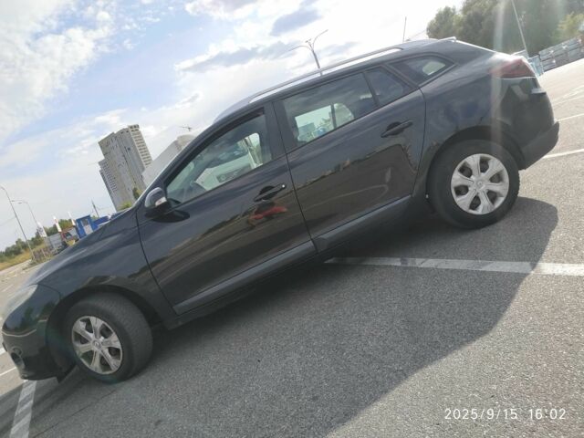 Черный Рено 5, объемом двигателя 1.4 л и пробегом 193 тыс. км за 5999 $, фото 5 на Automoto.ua