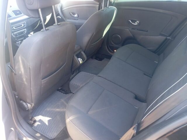 Чорний Рено 5, об'ємом двигуна 1.4 л та пробігом 228 тис. км за 7700 $, фото 7 на Automoto.ua