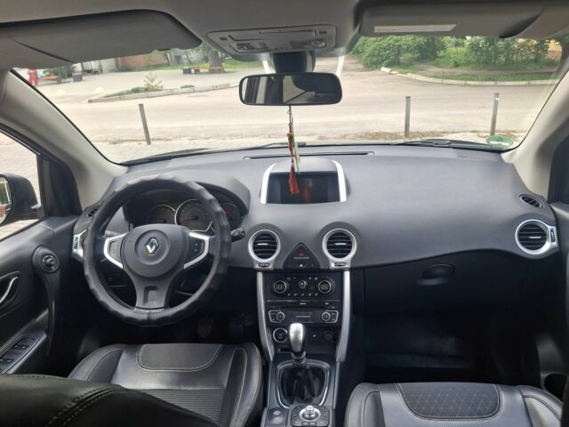 Чорний Рено 5, об'ємом двигуна 2 л та пробігом 258 тис. км за 13700 $, фото 3 на Automoto.ua