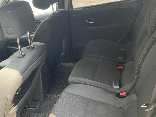 Коричневый Рено 5, объемом двигателя 1.6 л и пробегом 250 тыс. км за 6700 $, фото 5 на Automoto.ua