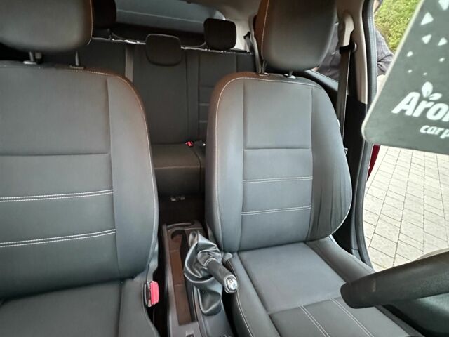 Красный Рено 5, объемом двигателя 1.5 л и пробегом 186 тыс. км за 8600 $, фото 7 на Automoto.ua