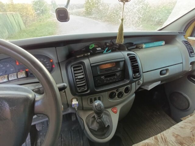 Жовтий Рено 5, об'ємом двигуна 2.5 л та пробігом 500 тис. км за 6000 $, фото 12 на Automoto.ua