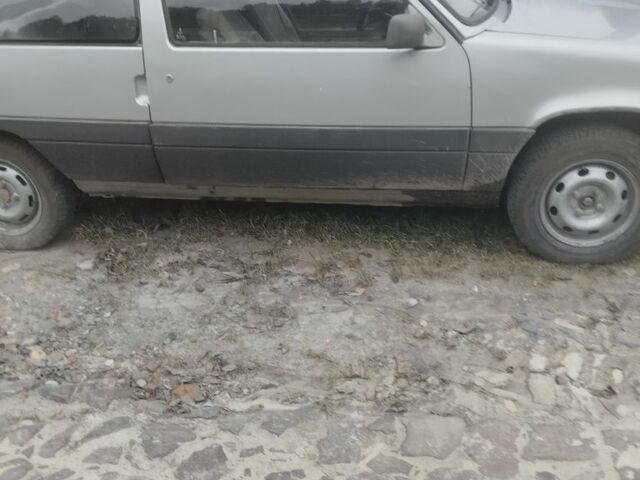 Серый Рено 5, объемом двигателя 1.4 л и пробегом 50 тыс. км за 400 $, фото 1 на Automoto.ua