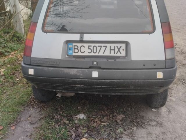 Серый Рено 5, объемом двигателя 1.4 л и пробегом 50 тыс. км за 400 $, фото 2 на Automoto.ua