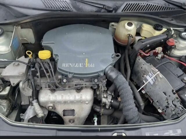 Серый Рено 5, объемом двигателя 1.4 л и пробегом 300 тыс. км за 2500 $, фото 7 на Automoto.ua