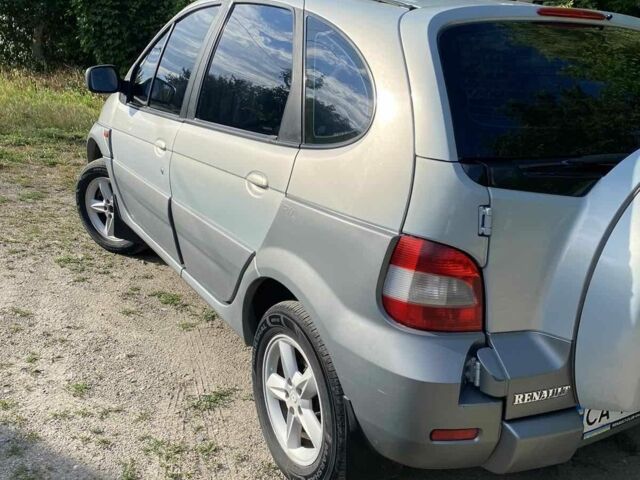 Серый Рено 5, объемом двигателя 0 л и пробегом 210 тыс. км за 4500 $, фото 3 на Automoto.ua